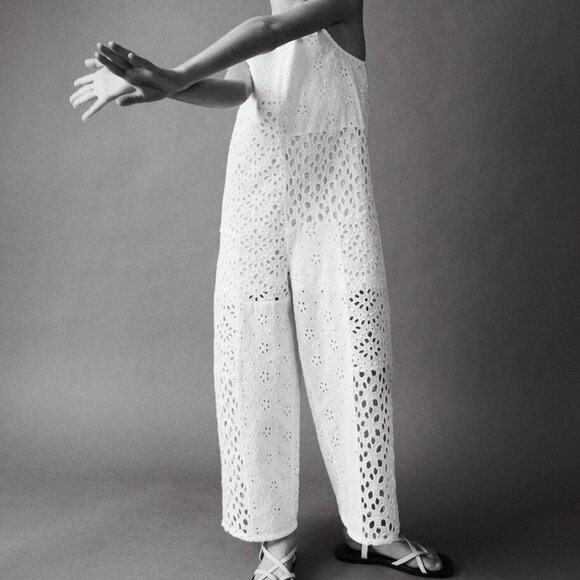 Zara Other - CLASSIC GIRLS ZARA WHITE EYELET ROMPER SIZE 10 LIGHT WEIGHT EUC NO STAINS LINED
